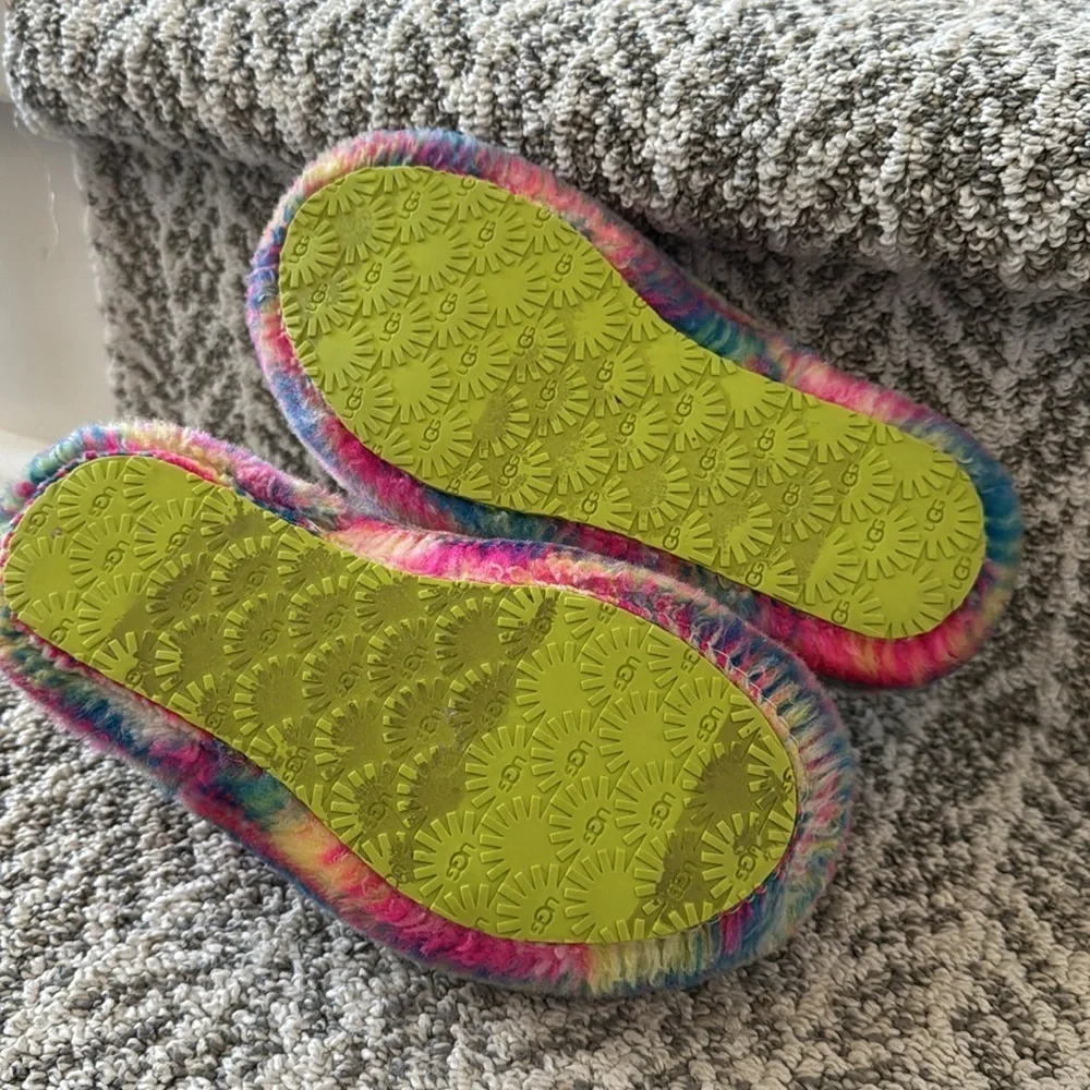 UGG girls slippers